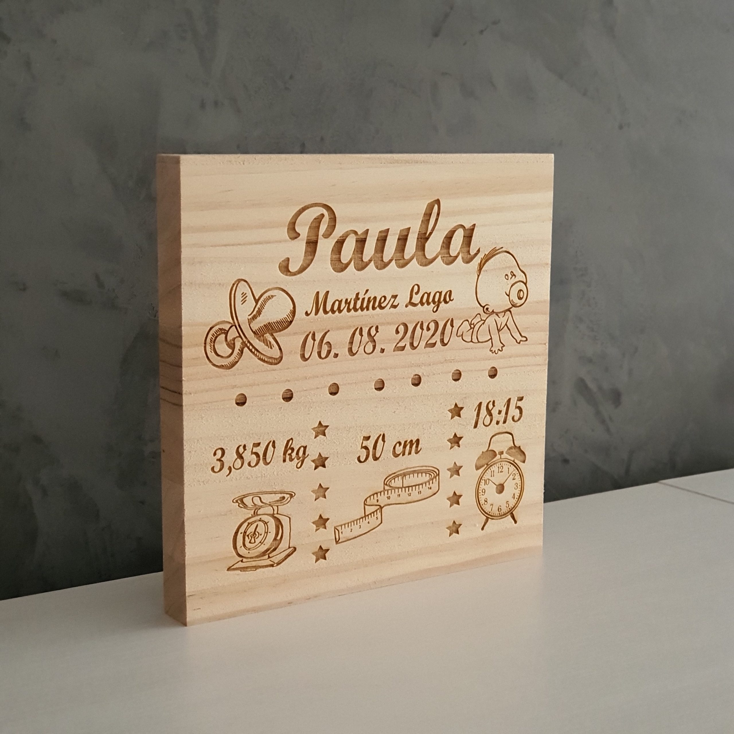 Natalicio bebé grabado en madera - Imagen 9
